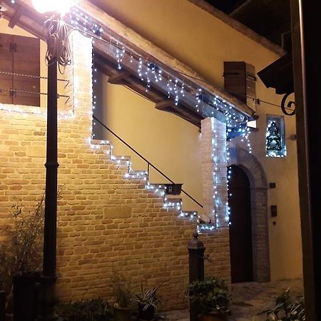 Al Castello Hotel Tavullia Exterior photo