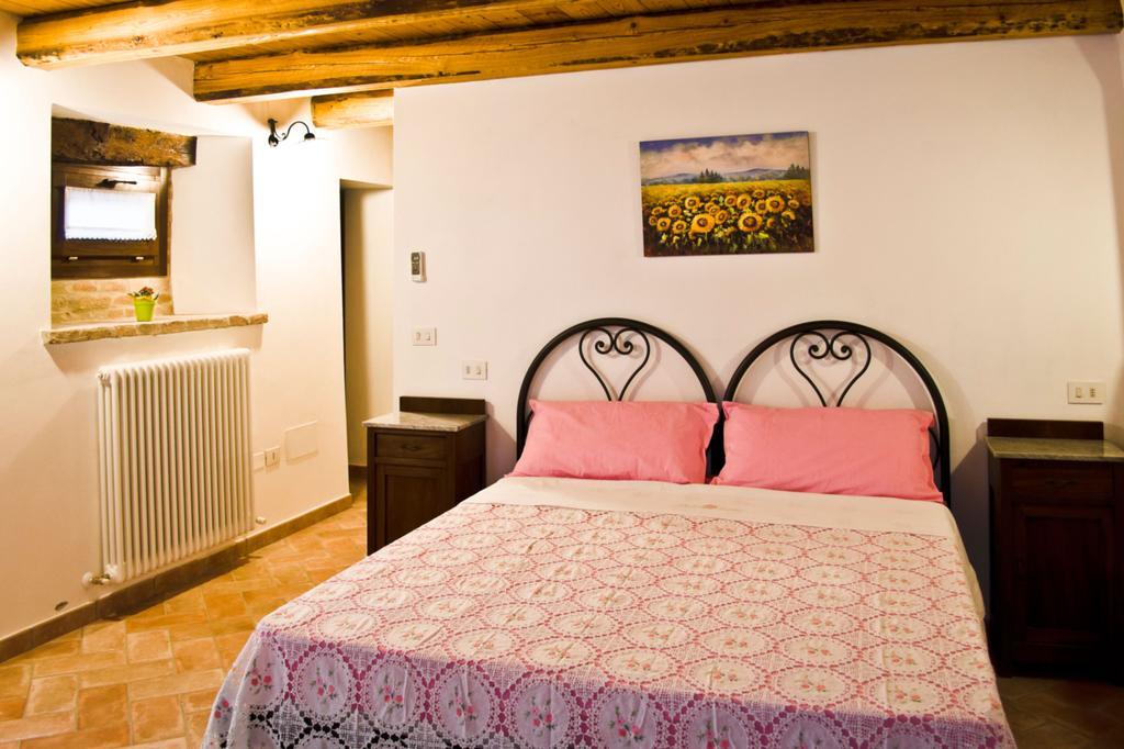 Al Castello Hotel Tavullia Room photo